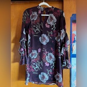 Floral Flowy Long-Sleeve Dress